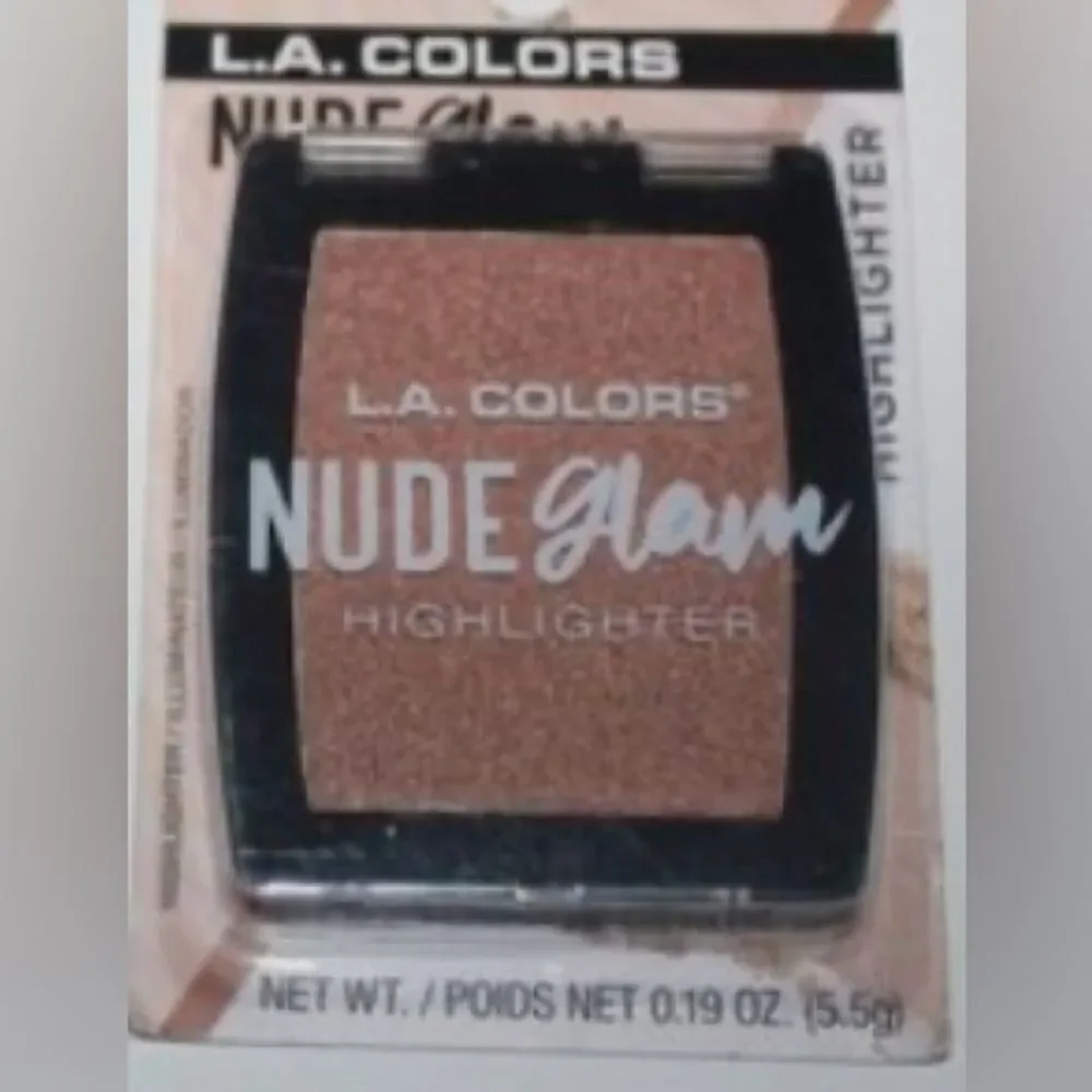 🛍️ L.A. Colors Nude Glam Highlighter C68864 glowing NET 0.19OZ . (5.5g)💥